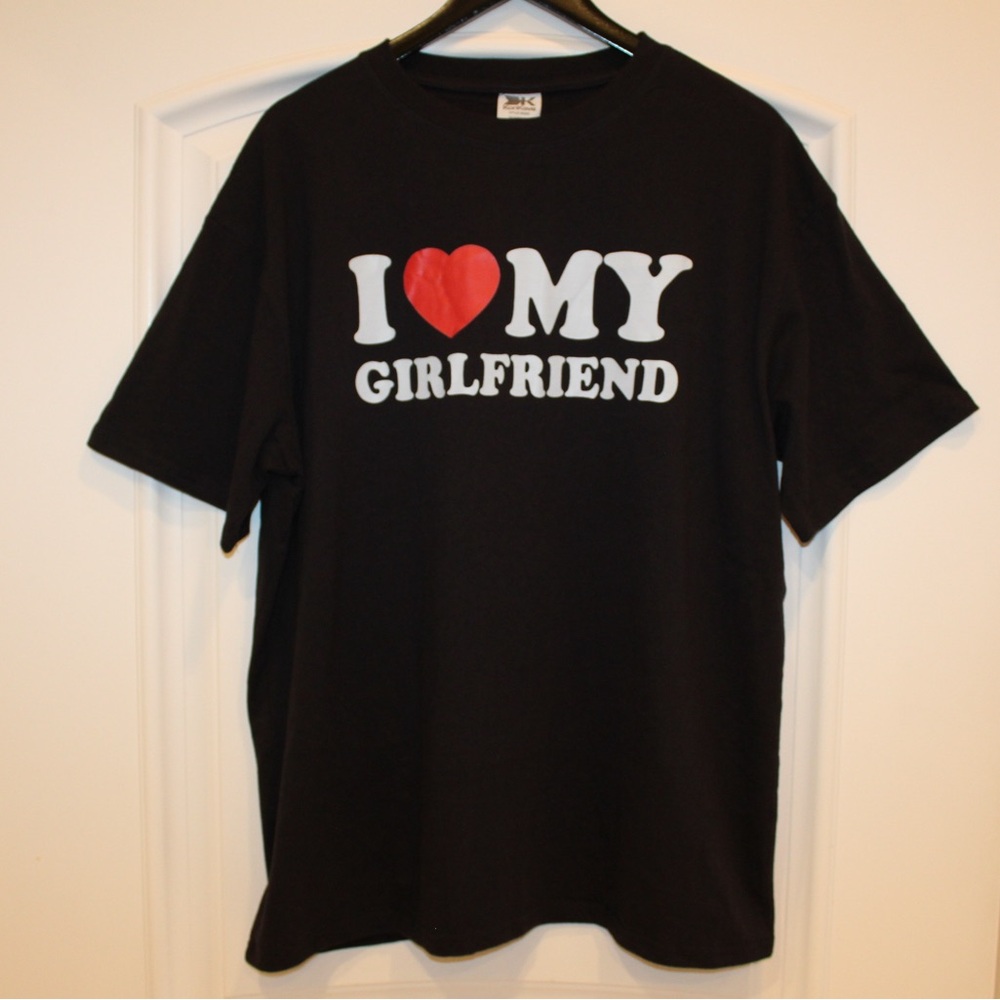 I ♥️ My Girlfriend T-shirt (men’s XL) (NWOT)
